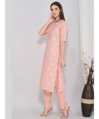 Pink Kurta Set with Narrow Pant 2
