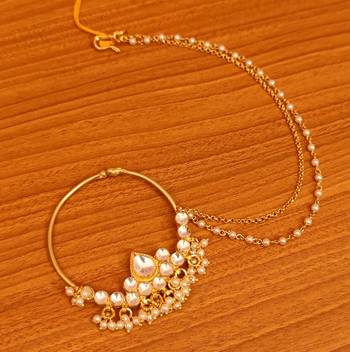 White nose-ring 1