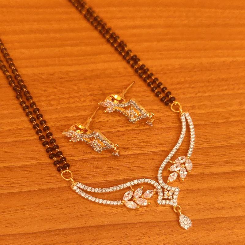 White mangalsutra