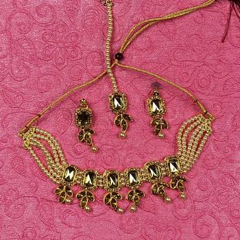 Gold Kundan & Pearls Choker leave-design Jewellery Set for Bridal Women & Girls  1