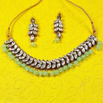 Stylish Leaf Design Kundan Gold Plated with Light Green Pearl Kundan Necklace Set For Women 1