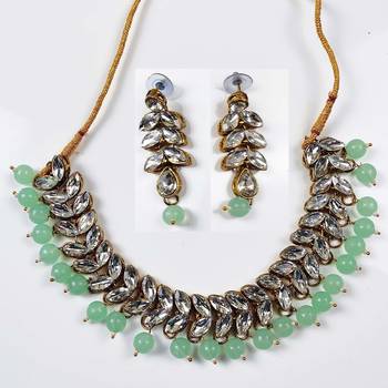 Stylish Leaf Design Kundan Gold Plated with Light Green Pearl Kundan Necklace Set For Women 2