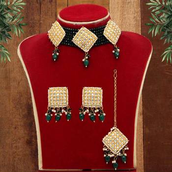 Green necklace-sets 1