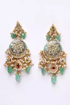 Grey pearl earrings