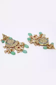 Grey pearl earrings