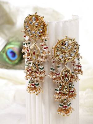 Gold pearl earrings 1