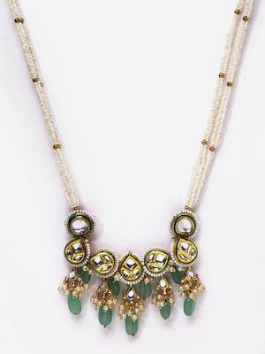 Green pearl necklaces 3