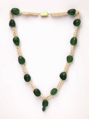 Green pearl necklaces 2