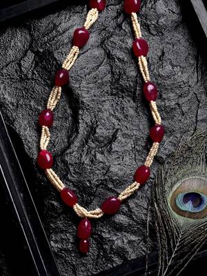 Red pearl necklaces 1