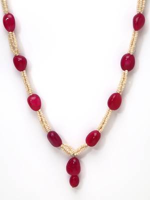Red pearl necklaces 3