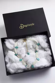 Blue pearl necklaces