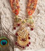 White pearl necklaces