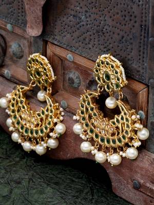 Green pearl earrings 1