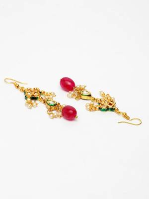Red pearl earrings 2