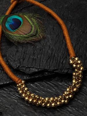 Yellow pearl necklaces 2