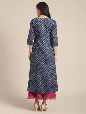 Varanga Blue  Floral Ankle Length Flared Kurta With Regular Sleeve And Round Neck 2