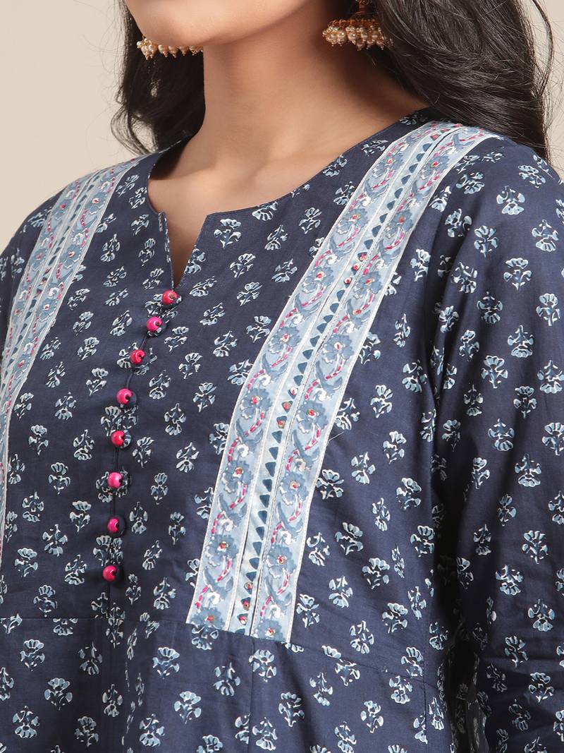 Varanga Blue  Floral Ankle Length Flared Kurta With Regular Sleeve And Round Neck