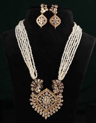 White pearl necklace-sets 1
