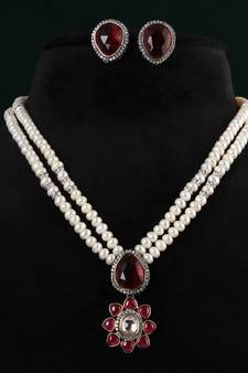 Real Natural Hyderabadi pearls Set With Certificate
