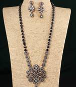 White pearl necklace-sets