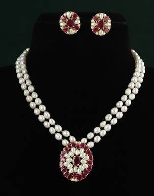 White pearl necklace-sets 1