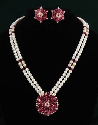 Real Natural Hyderabadi pearls Set With Certificate 1