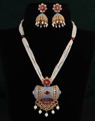 White pearl necklace-sets 1