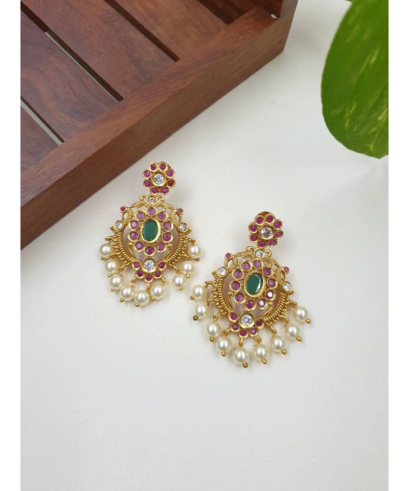 Grand three layers bridal necklace with earrings