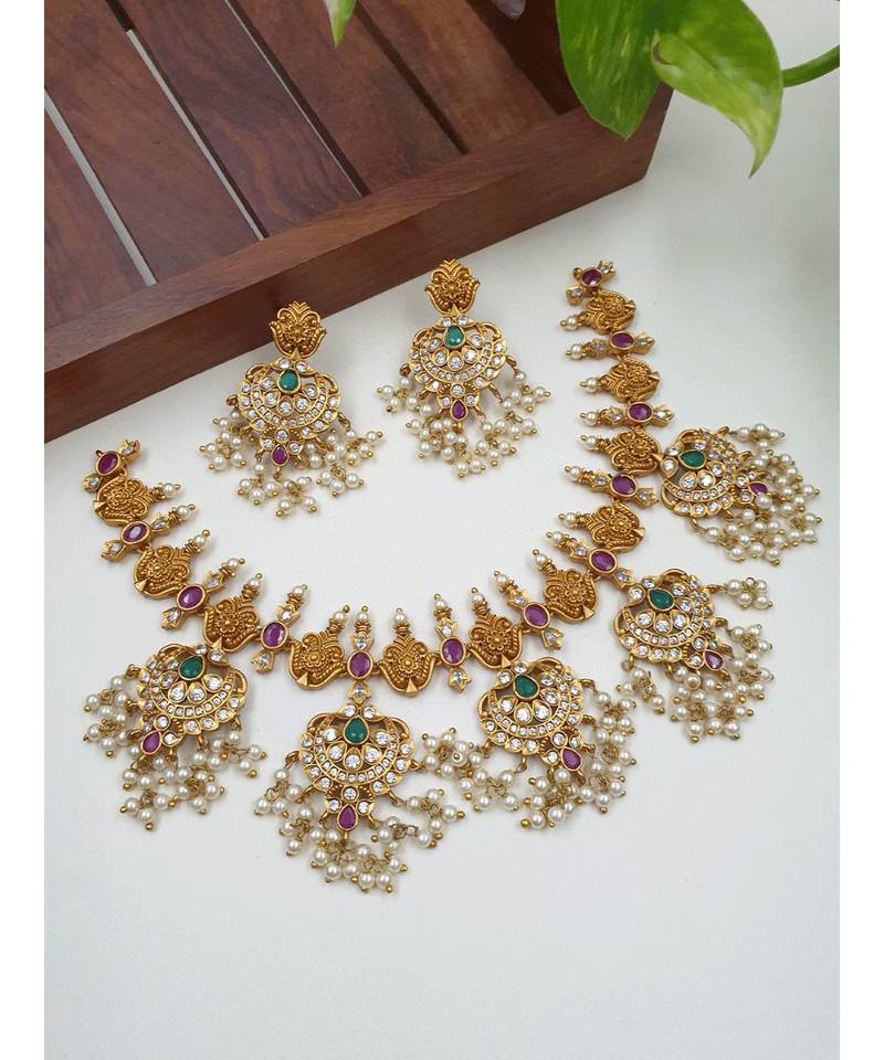 Amazing matte guthapusaloo necklace with earrings