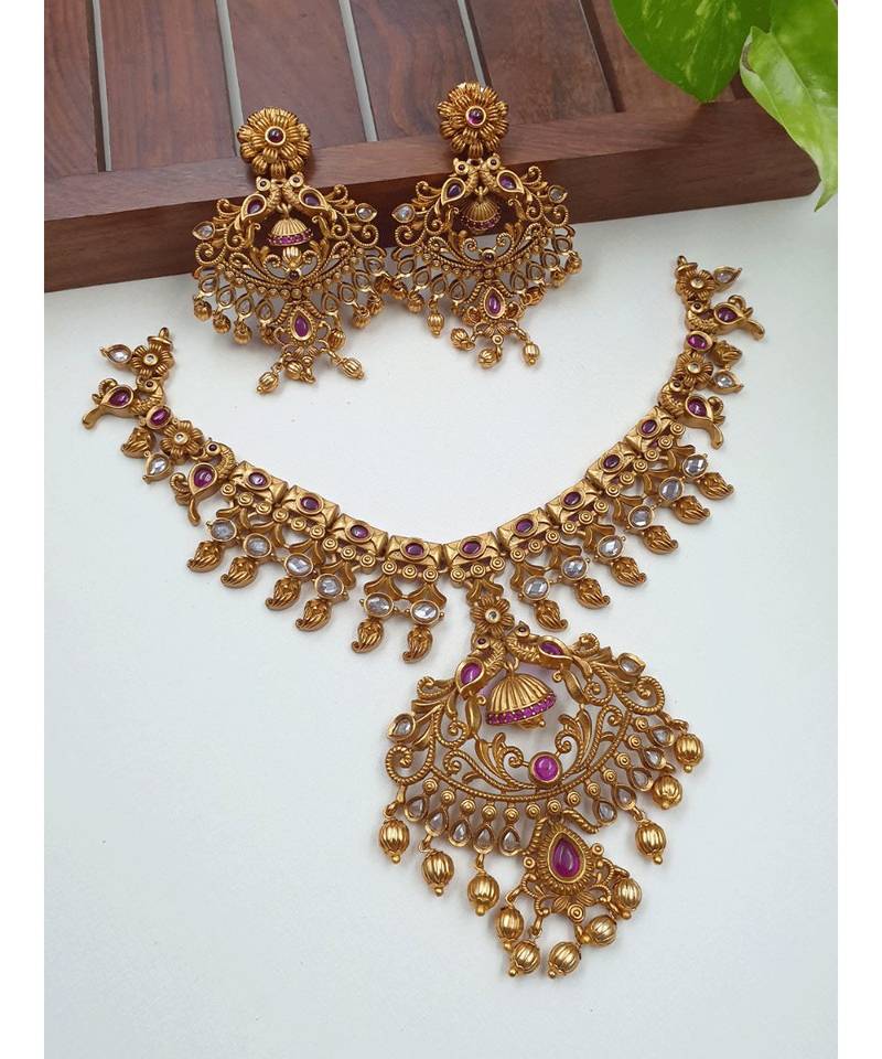 Grand matte chandbali necklace with earrings