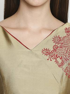 Gold printed
 polyester crop-tops 3