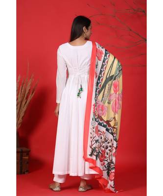 white kurta with lotus print dupatta 2