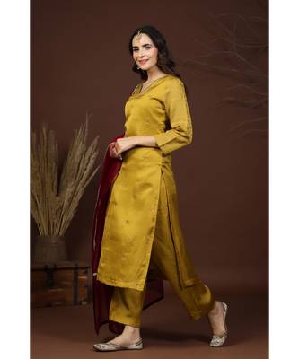golden silk kurta set with handwork embroidery 3