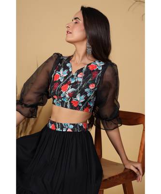 black skirt with floral printed top 4