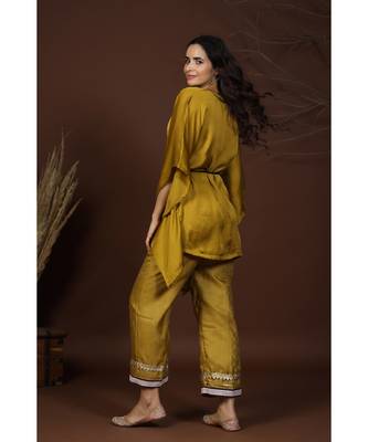 golden kaftan with pants 2