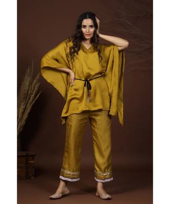 golden kaftan with pants 3
