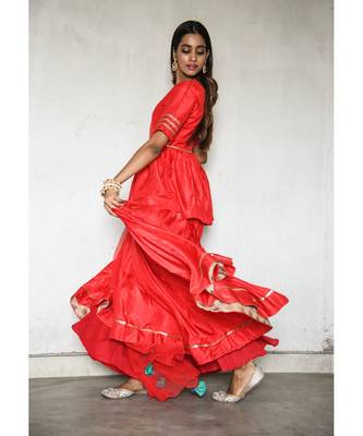 red lehenga set with net dupatta 2