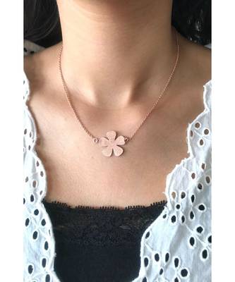 Mitali Jain Fleur Rose Gold Minimal Flower Necklace 1
