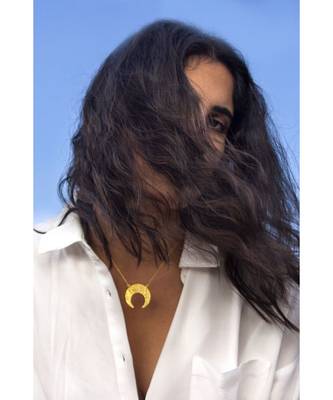 Mitali Jain Horseshoe Gold Delicate necklace 2