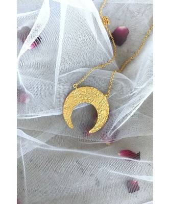 Mitali Jain Horseshoe Gold Delicate necklace 5