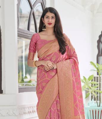 Pink woven silk saree with blouse 2