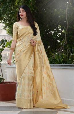 Ivory woven silk saree with blouse 1