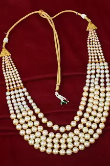 MULTILAYER PEARL NECKLACE