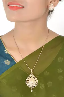 Rose Gold Plated American Diamond Pendant Set With Chain For Women
