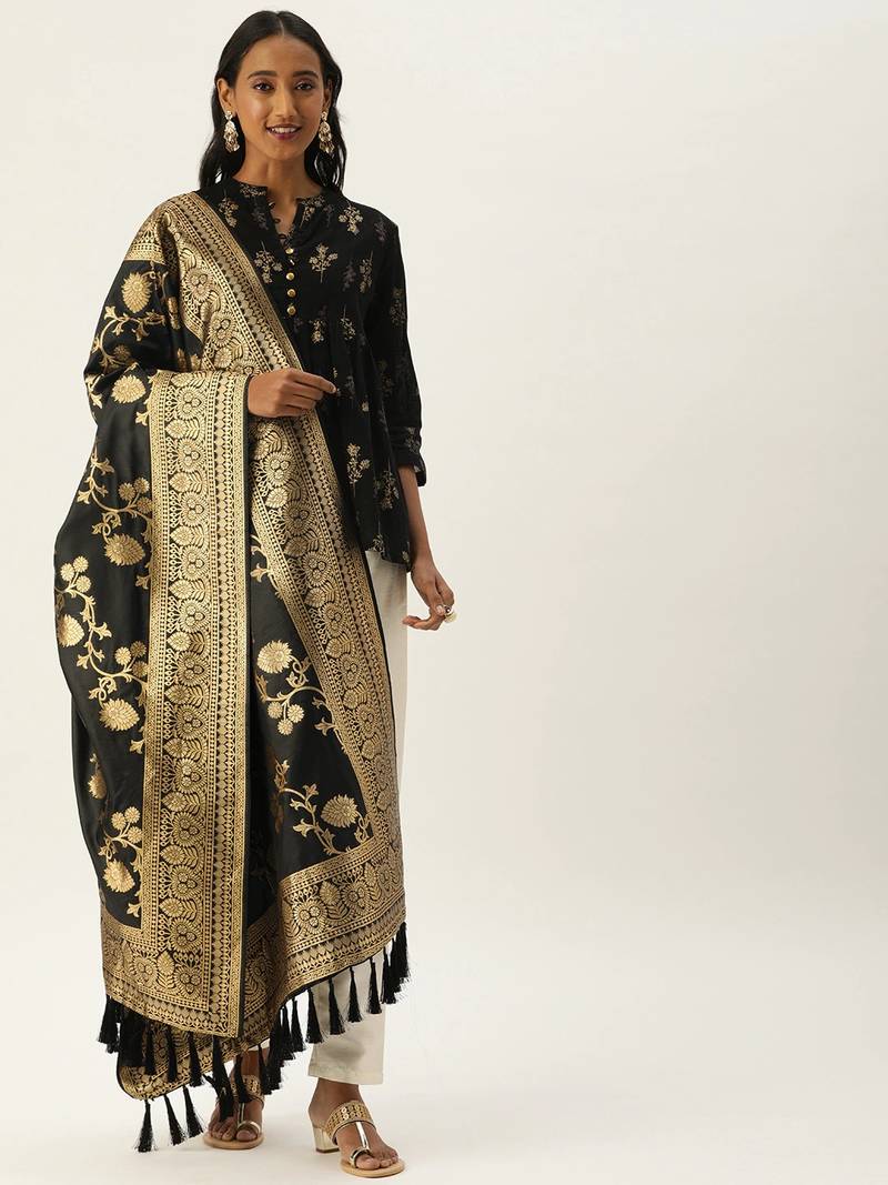 VASTRANAND Black & Gold-Toned Woven Design Banarasi Dupatta