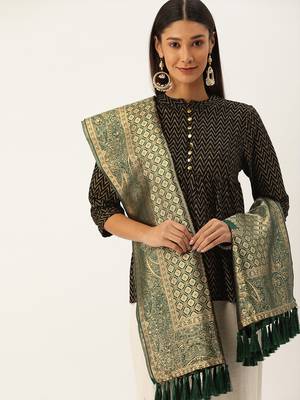 VASTRANAND Green & Gold-Coloured Woven Design Dupatta 1