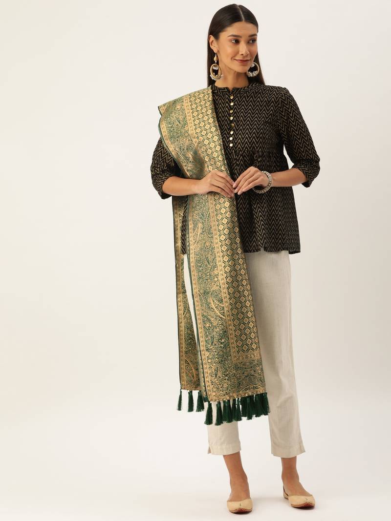 VASTRANAND Green & Gold-Coloured Woven Design Dupatta
