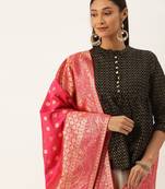 VASTRANAND Pink & Gold-Coloured Woven Design Dupatta