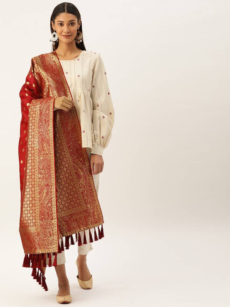 VASTRANAND Red & Gold-Toned Woven Design Dupatta
