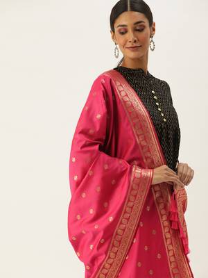 VASTRANAND Pink & Gold-Coloured Woven Design Dupatta 1